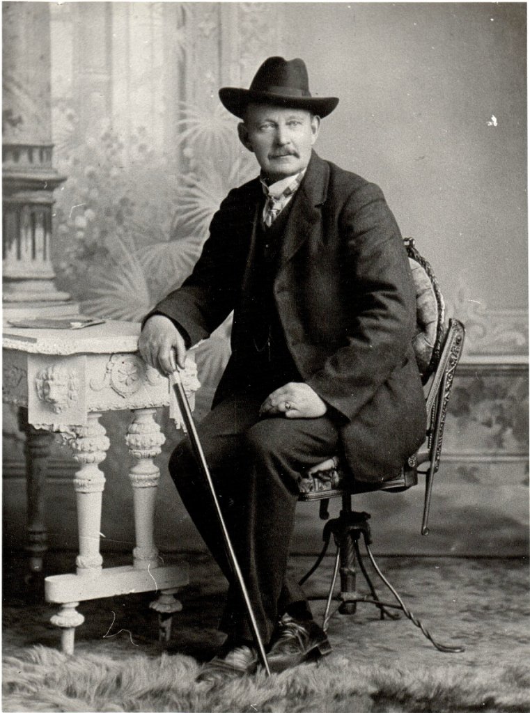 James Raglan Akersten