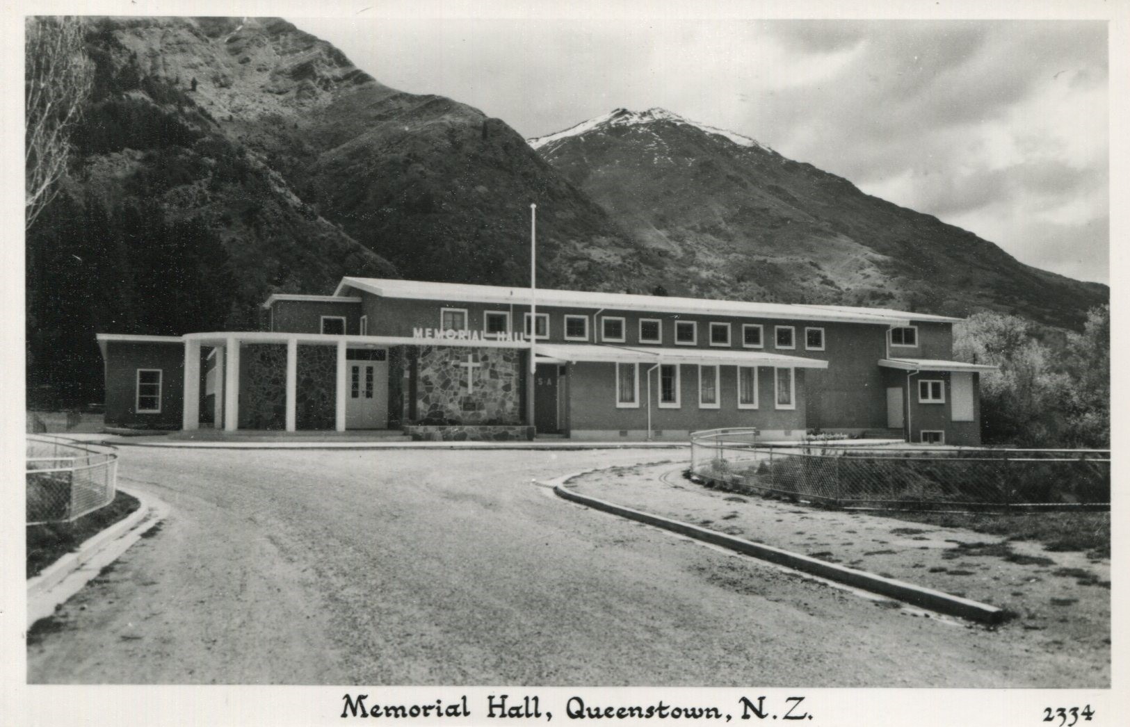 Queenstown-Memorial Hall