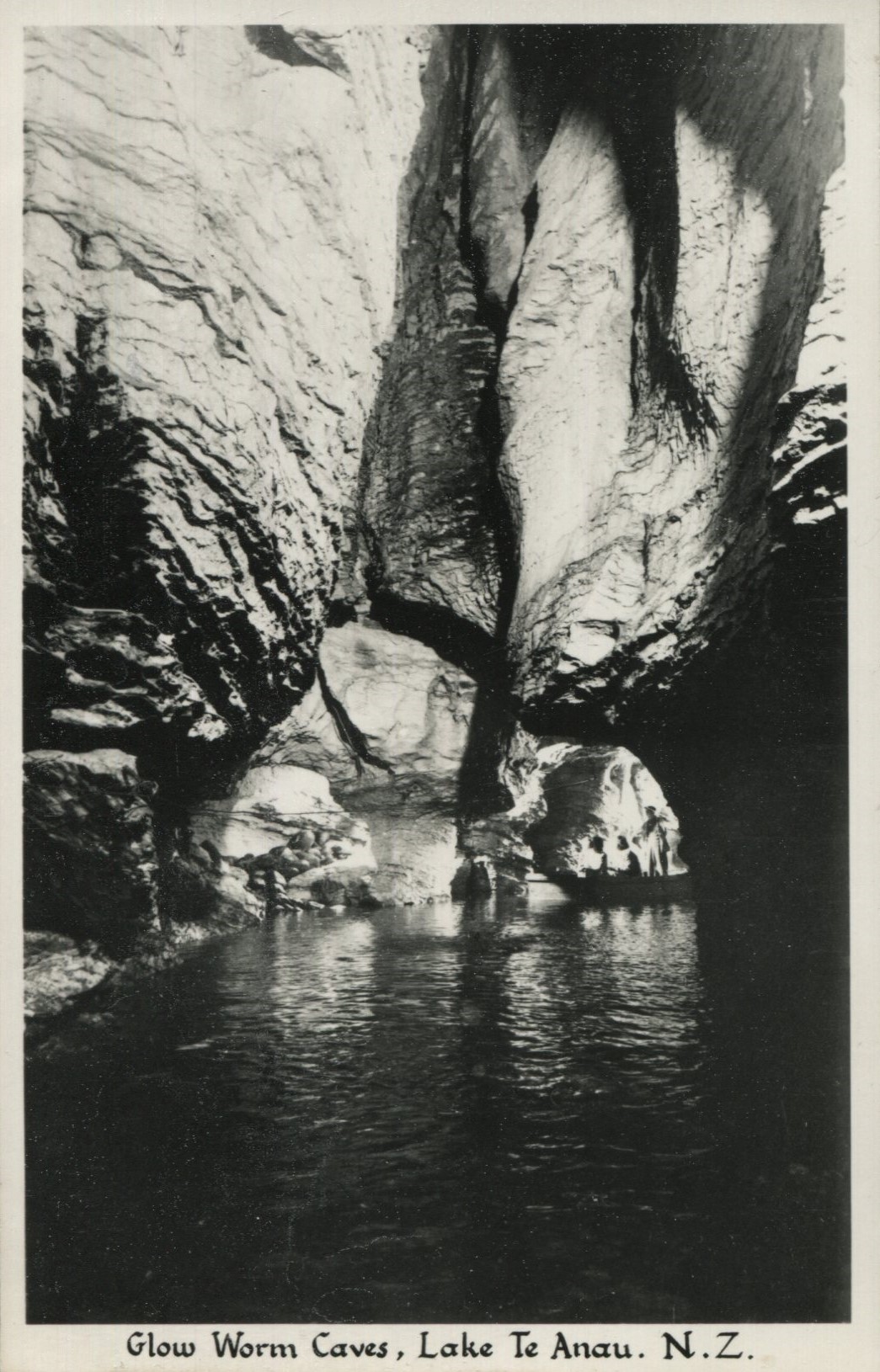 Te Anau-Glow Worm Caves