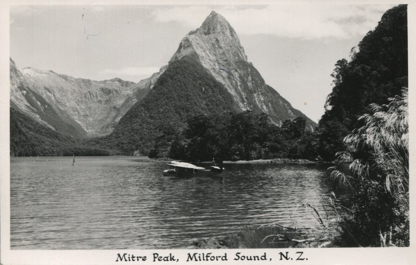 Fiordland - Mitre Peak, Milford Sound (1)